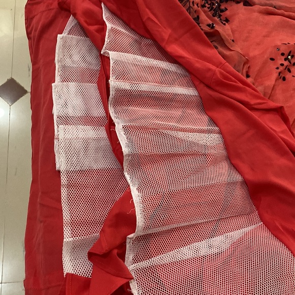 Shimmery georgette fabric lehenga with cut-dana work &crop top n V shaped stole - Picture 9 of 17